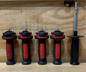 lot 117 image: MILWAUKEE Side Handle Assembly lot of 4