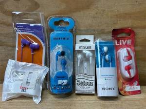 lot 147 image: Earphones, earbud lot of 6