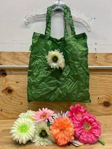 lot 161 image: Reusable Shopping Bags (lot of 9)