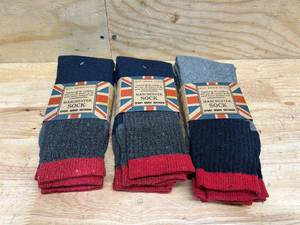 lot 182 image: Manchester Socks (lot of 3)