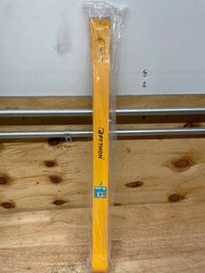 lot 211 image: Tolsen Python 21  UtilityPry Bar (0925255.85)