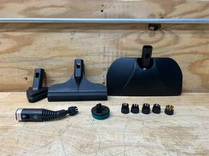 lot 293 image: Vacuum attachments lot of 10