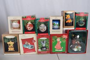 lot 15 image: Lot of Hallmark Keepsake & Heirloom Christmas Ornaments in Boxes