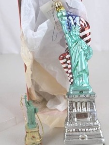 lot 34 image: Christopher Radko Statue of Liberty Christmas Ornaments, 2 Pc
