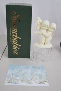 lot 70 image: Snowbabies Friends Light the Way Figurine with Box and COA