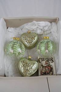 lot 129 image: Set of 4 Glass Christmas Ornaments and The Night Before Christmas Book