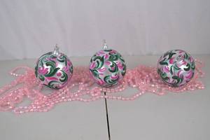 lot 132 image: Set of 3 Hand-Painted Christmas Ornaments, 5-Inch Pink & Green Swirl