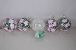 lot 149 image: Assortment of Hand-Painted Glass Holiday Ornaments