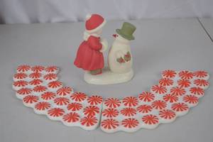 lot 151 image: Department 56 Simple Traditions Holly Lane Figurine with Peppermint Decor