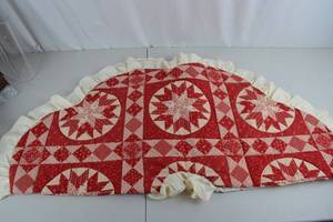 lot 163 image: Red and White Patchwork Christmas Tree Skirt