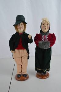 lot 168 image: Vintage Caroler Doll Pair - 12 Inch Holiday Figures