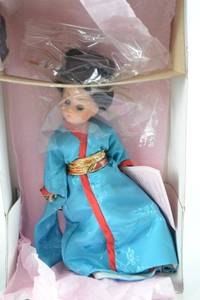 lot 171 image: Madame Alexander Doll in Blue Kimono with Original Box