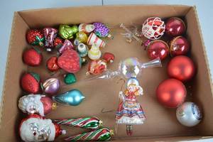 lot 206 image: Assorted Vintage Christmas Ornaments Glass Balls, Santas, Figures & Fruit
