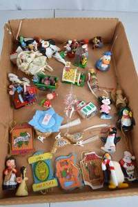 lot 208 image: Assorted Vintage Christmas and Holiday Ornaments Lot