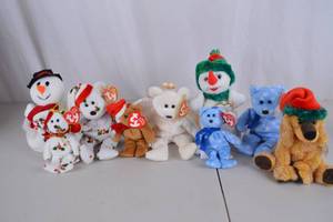 lot 214 image: TY Beanie Babies Holiday Plush Set - Bears, Snowmen, Dog, with Tags