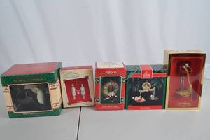 lot 222 image: Vintage Christmas Ornament Lot Hallmark, Enesco, and Gorham (5 Boxed)