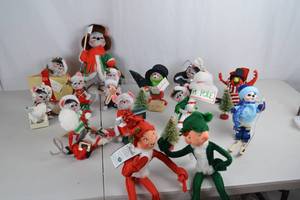 lot 241 image: Annalee Dolls Christmas Figurines and Holiday Ornaments Assortment