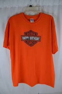 lot 433 image: Gildan Ultra Blend Happy Birthday T-Shirt Large Orange Robb Yurch 4T
