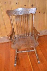 lot 480 image: Vintage solid wood spindle-back rocking chair, 35 in. tall