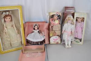 lot 315 image: Lot of 5 Collectible Dolls - Effanbee, Madame Alexander, Porcelain (Boxed)