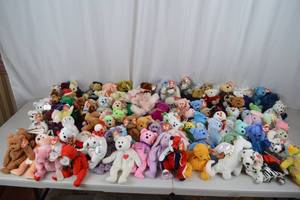 lot 339 image: Large Collection of TY Beanie Babies and Plush Toys