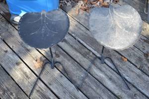 lot 506 image: Lot Of 2 Plant Stands