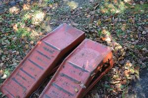 lot 508 image: Pair Of Car Ramps