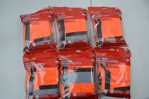 lot 194 image: Lot of 6 Milwaukee High-Visibility Safety Vests LXL