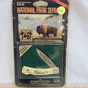 lot 64 image: Schrade National Parks Buffalo Bone Handle Collectors Knife