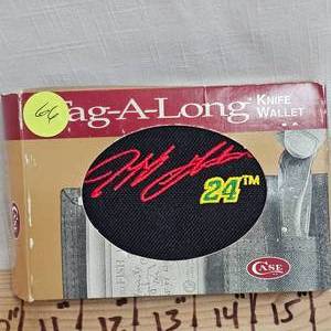 lot 66 image: CASEJeff Gordon #24 Tagalong Knife Wallet