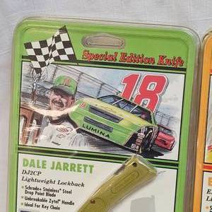 lot 70 image: Schrade Dale Jarrett and Ernie Ircan Special Edition Knives