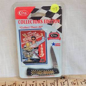 lot 77 image: 1993 Case Dale Earnhardt Winston Cup Champion Knife