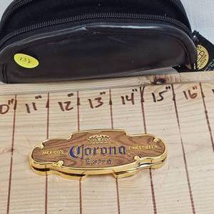 lot 138 image: Corona Beer Collectors Edition Knife