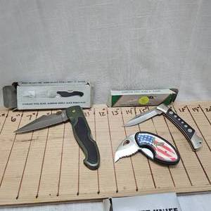 lot 147 image: Fury Patriot Eagles Claw, 4 Lockback, 4 Lockback Stainless Knives