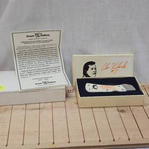 lot 186 image: Alan Kulwicki #7 Commemorative Knife