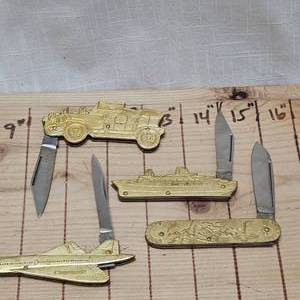 lot 201 image: 4 Brass Collectors Knives