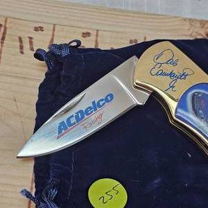lot 255 image: GM Goodwrench Dale Earnhardt #3 Limited Edition Knife