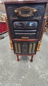 lot 99 image: TEAC GF-680 Nostalgia Series Console-CDLPCassetteRadio