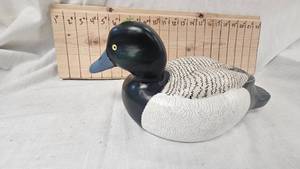 lot 106 image: Jennings Blue Bill Duck Decoy(Some Paint Peel on Side)