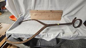 lot 164 image: LargeXL Set of Ice Tongs