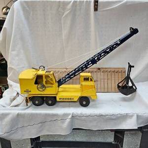 lot 285 image: Classic Mid 1950s Michigan T-24 Clark Shovel Crane, Retaining at least 90% Print in Original Condition