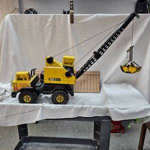 lot 295 image: Vintage Tonka Turbo Diesel Mighty Crane, Fully Functioning, Pressed Steel