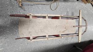 lot 172 image: Wood Sled-Vintage, No Marks but Solid