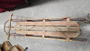 lot 173 image: Wood Sled-Vintage, Royal Racer
