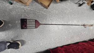 lot 213 image: Classic Handmade Spear with Flat Tines