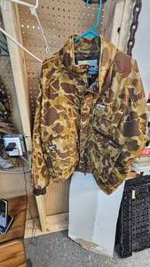 lot 117 image: Mountain Prairie XXL Camo Hunting Coat, good condition