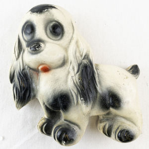 lot 31 image: Vintage Chalkware Spaniel Dog Wall Hanging Figurine