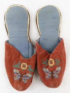 lot 38 image: Pair of Vintage Embroidered Slippers with Floral and Butterfly Design