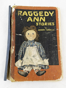 lot 43 image: Vintage Raggedy Ann Stories Book by Johnny Gruelle