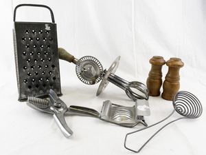 lot 55 image: Vintage Kitchen Utensil Set with Grater, Egg Beater, and Wooden Salt & Pepper Shakers